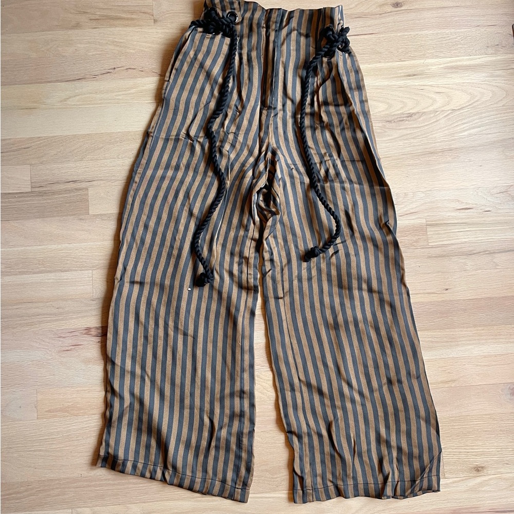 House of Harlow Pants